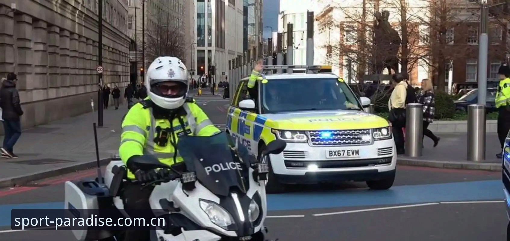 世界杯安保缩减事件深度解析：英国警员仅派三人赴美，背后原因与应对策略一览